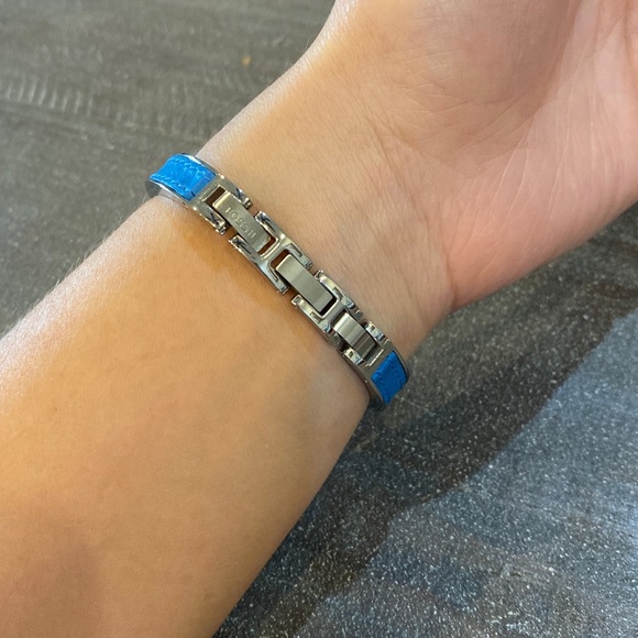 Blue and silver Fossil bracelet watch - Picture 3 of 3